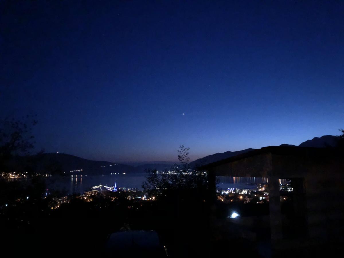 Holiday Home Nives ティヴァト エクステリア 写真