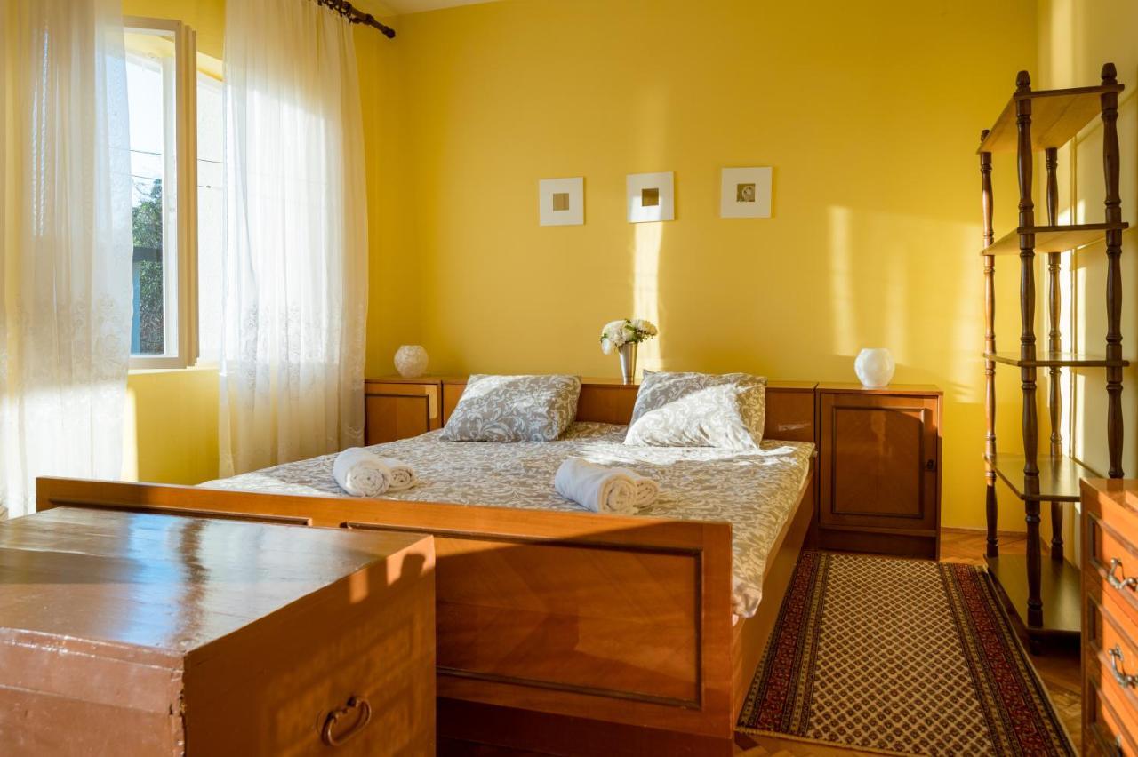 Holiday Home Nives ティヴァト エクステリア 写真
