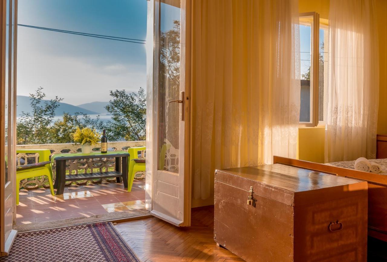 Holiday Home Nives ティヴァト エクステリア 写真